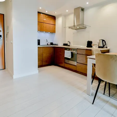 Old Town Heart Xiii - Wola Radziwie 7 وارسو