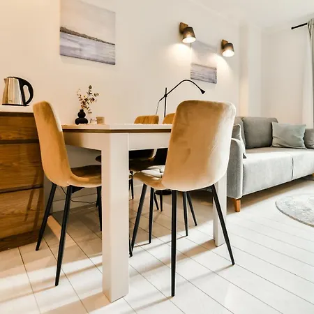 Old Town Heart Xiii - Wola Radziwie 7 * Warsaw