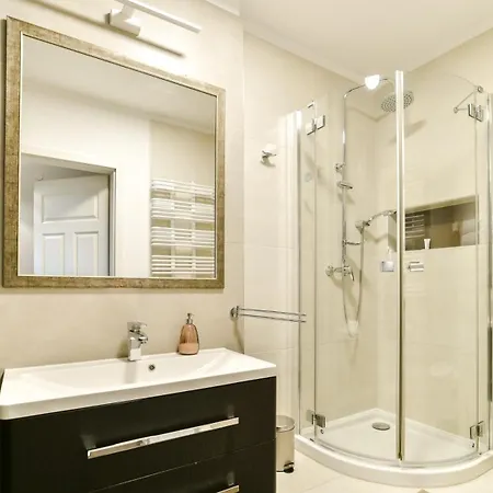 Apartment Old Town Heart Xiii - Wola Radziwie 7 *