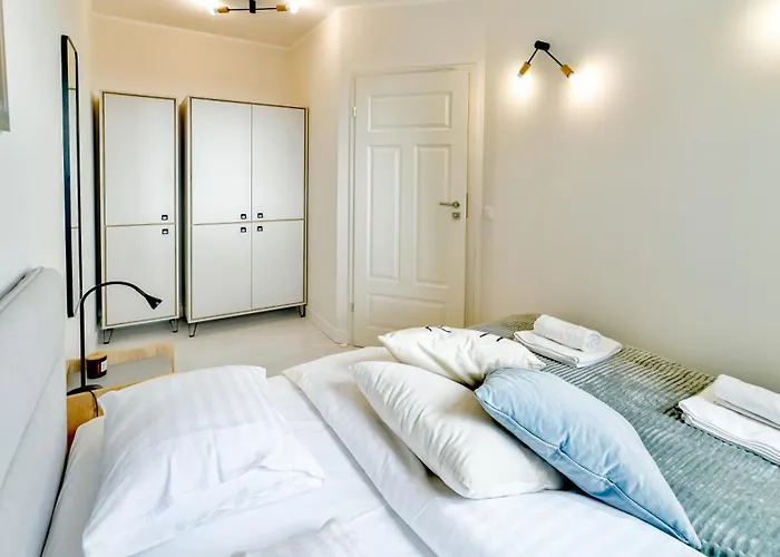 Old Town Heart Xiii - Wola Radziwie 7 * Warszawa